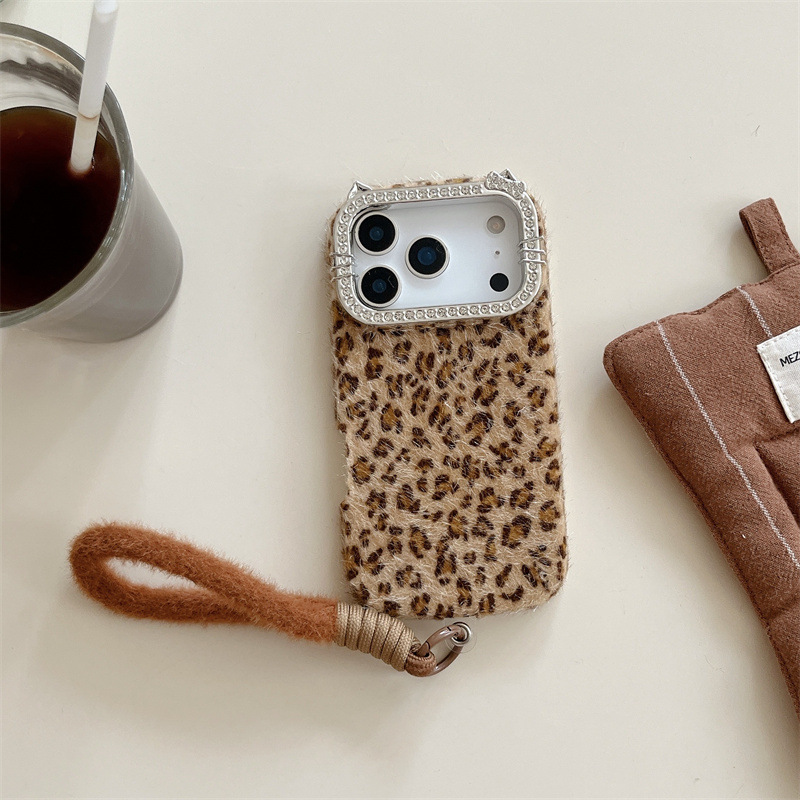 럭셔리 다이아몬드 장식 레오파드 프린트 플러시 폰케이스 - Phone Cases Apple 리뷰 및 가격